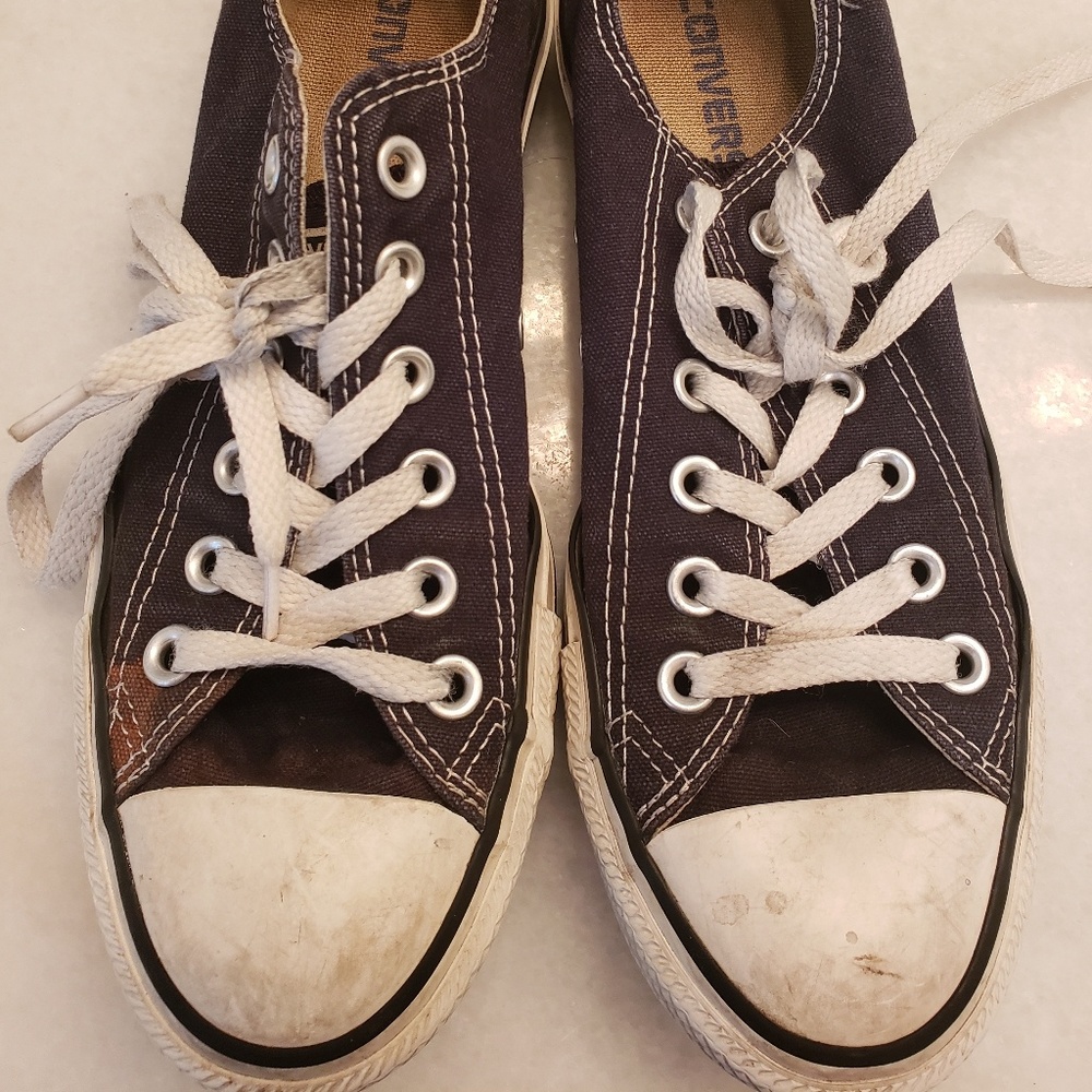 Classic black and white converse.